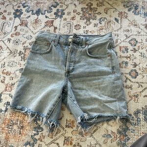 Aritzia / Denim Forum - The Yoko Hi-Rise Mid-Thigh Denim Short  - Indigo wash